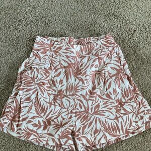 Monteau High Waist Leaf Pattern Shorts - Pink and White